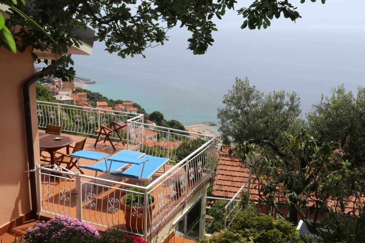 Villa Gio - Terrazza Nel Blu Bergeggi Exterior photo