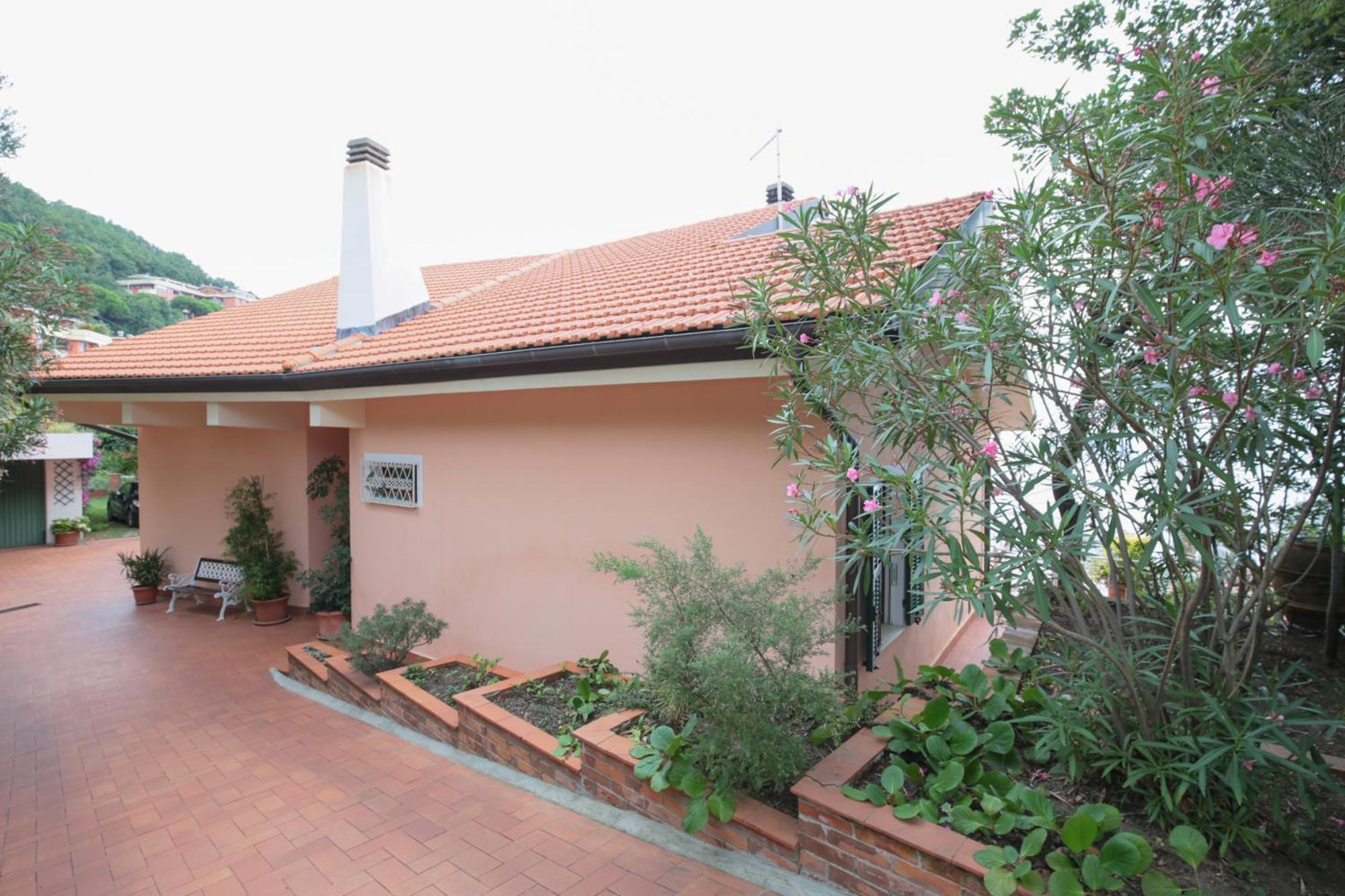 Villa Gio - Terrazza Nel Blu Bergeggi Exterior photo