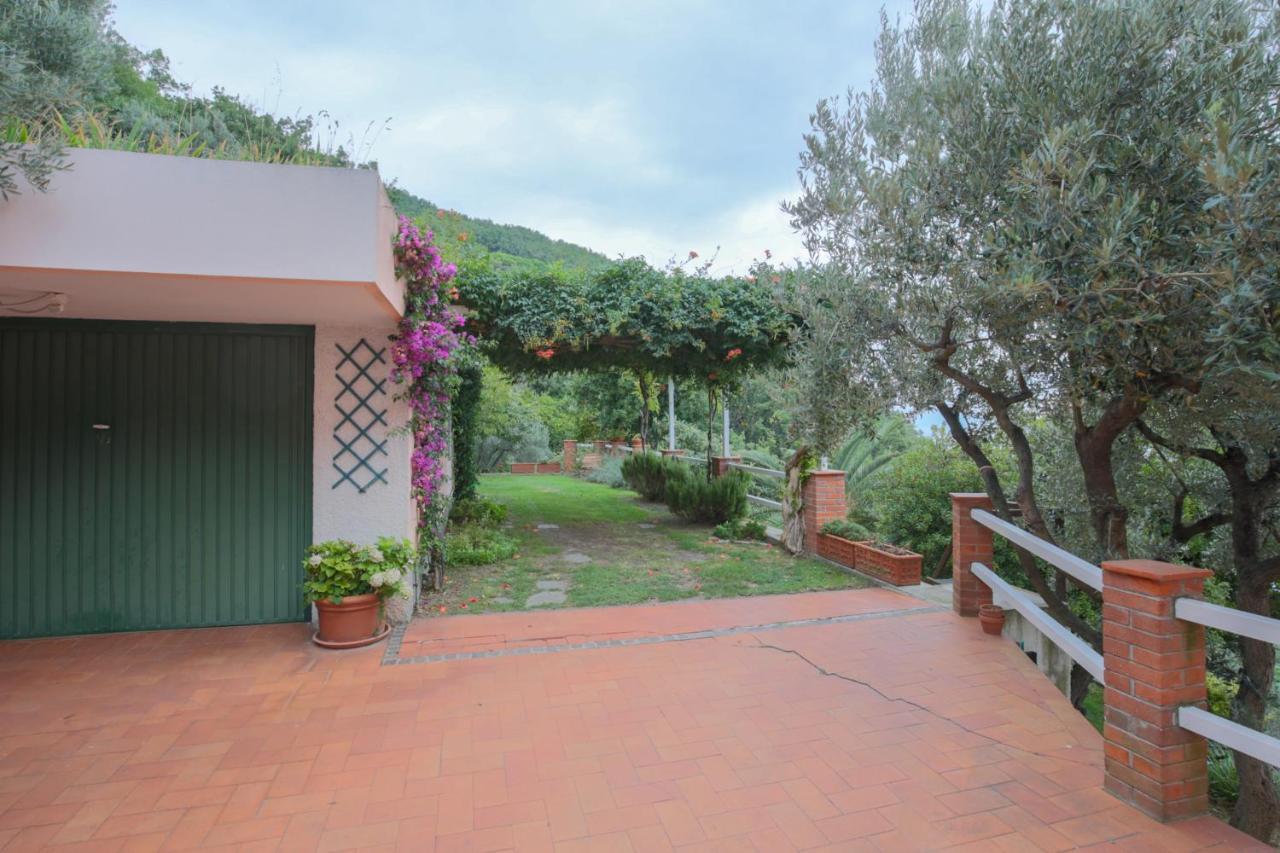 Villa Gio - Terrazza Nel Blu Bergeggi Exterior photo